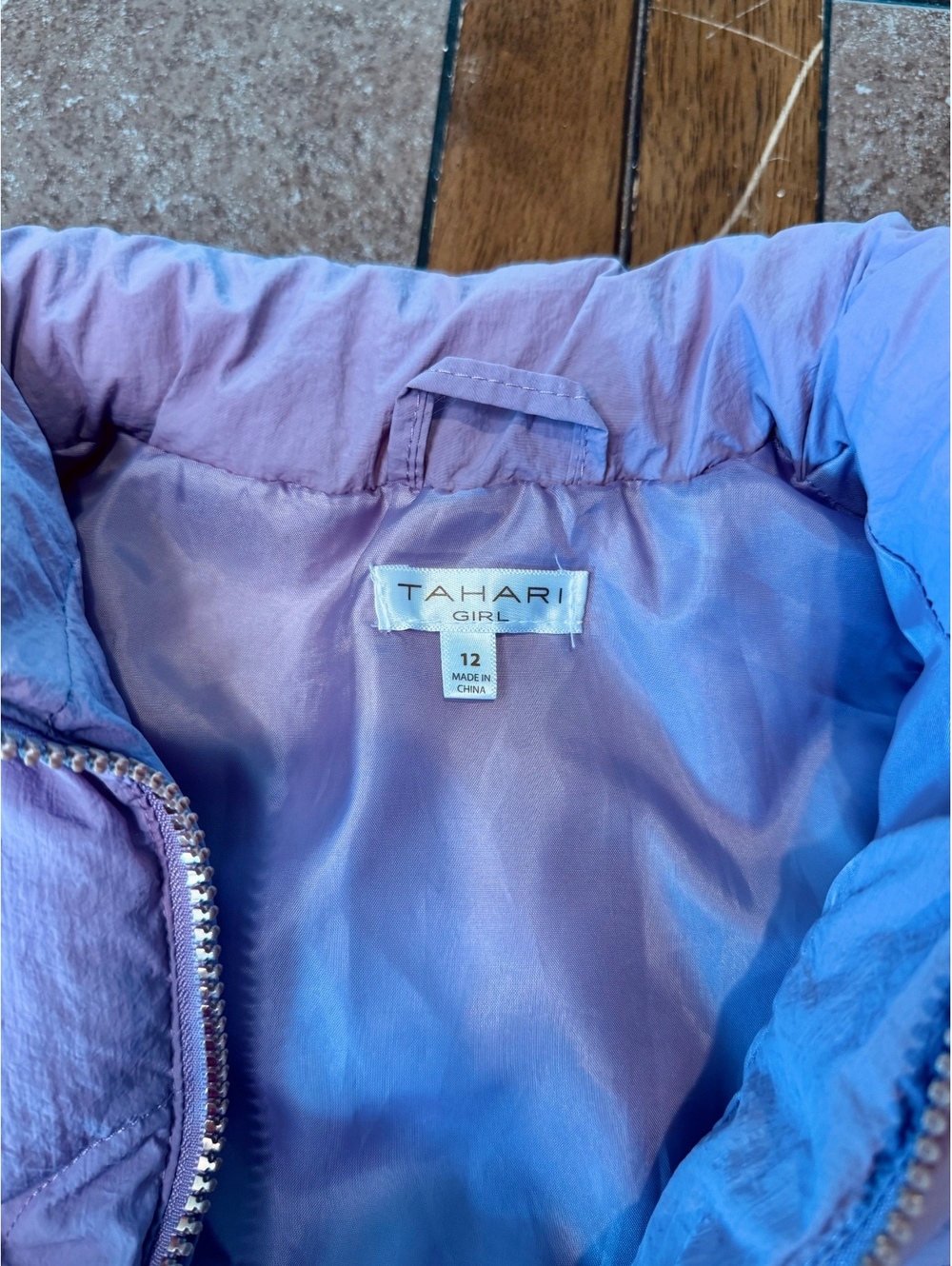 Girls puffer vest size 12 - Picture 5 of 5
